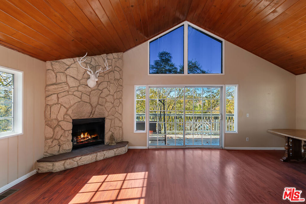 28665 Zion Drive Property Photo 4