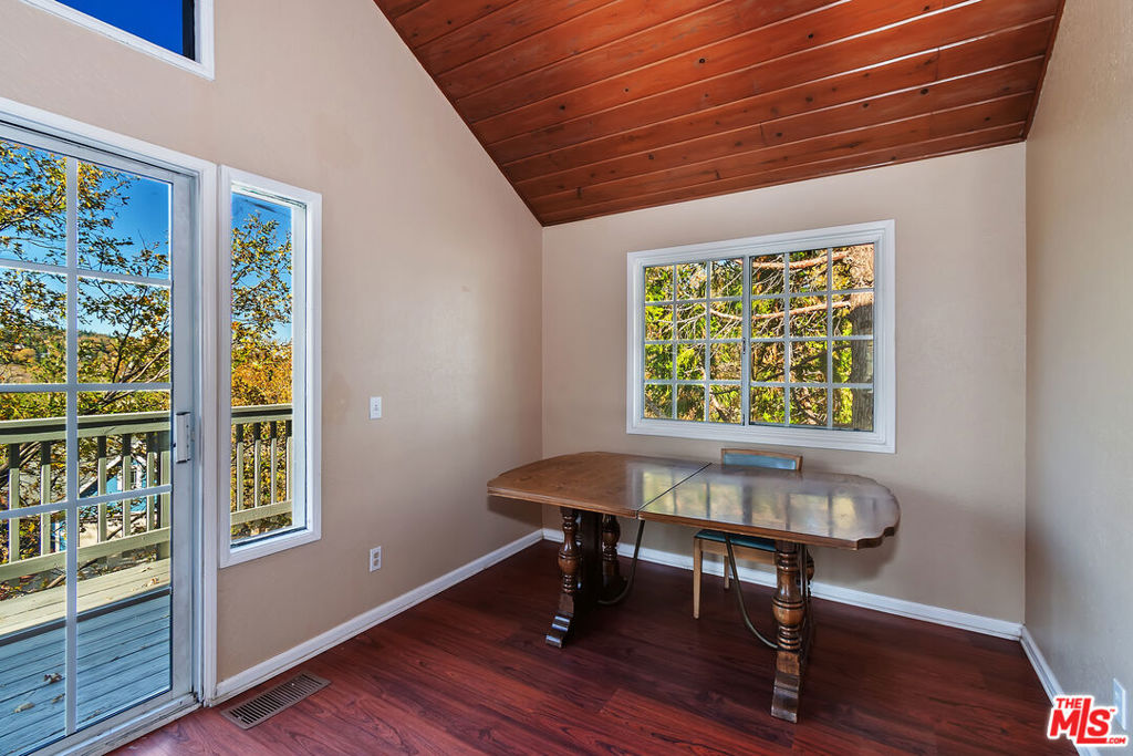 28665 Zion Drive Property Photo 8