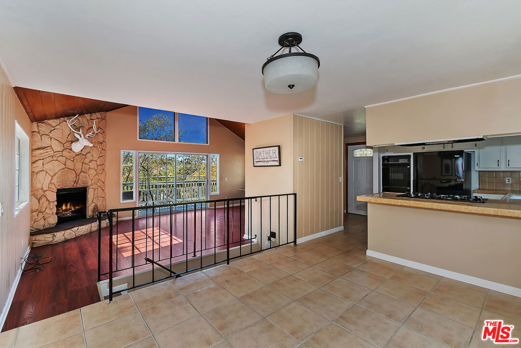 28665 Zion Drive Property Photo 9
