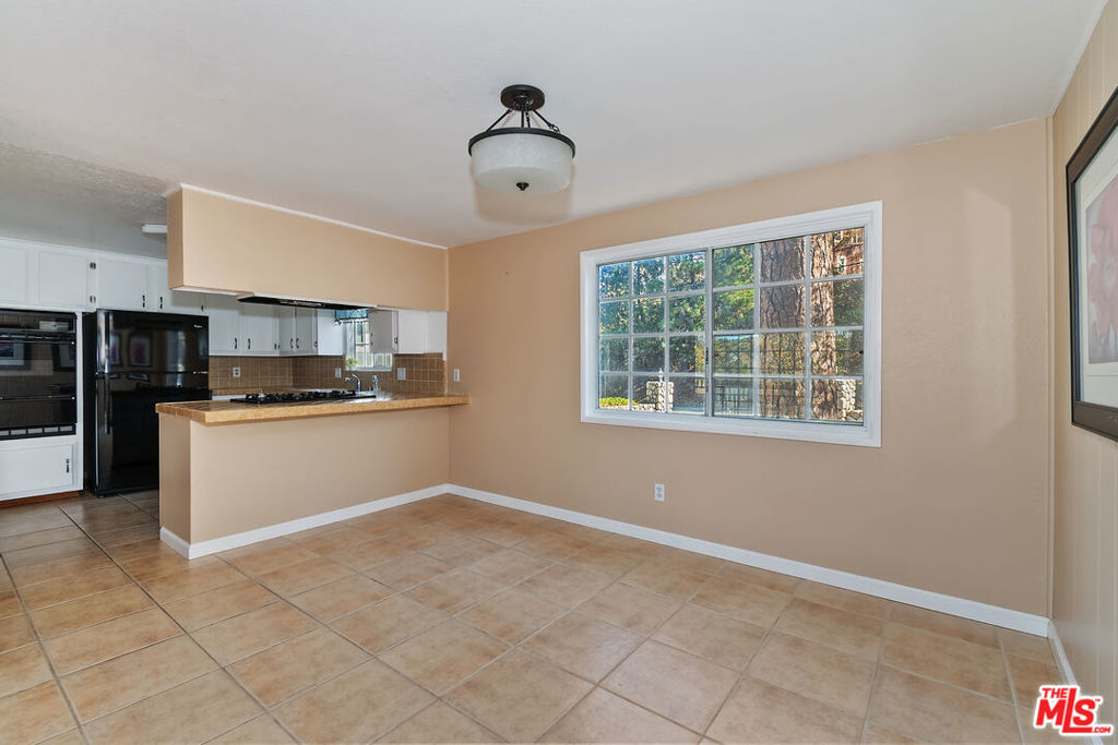 28665 Zion Drive Property Photo 10