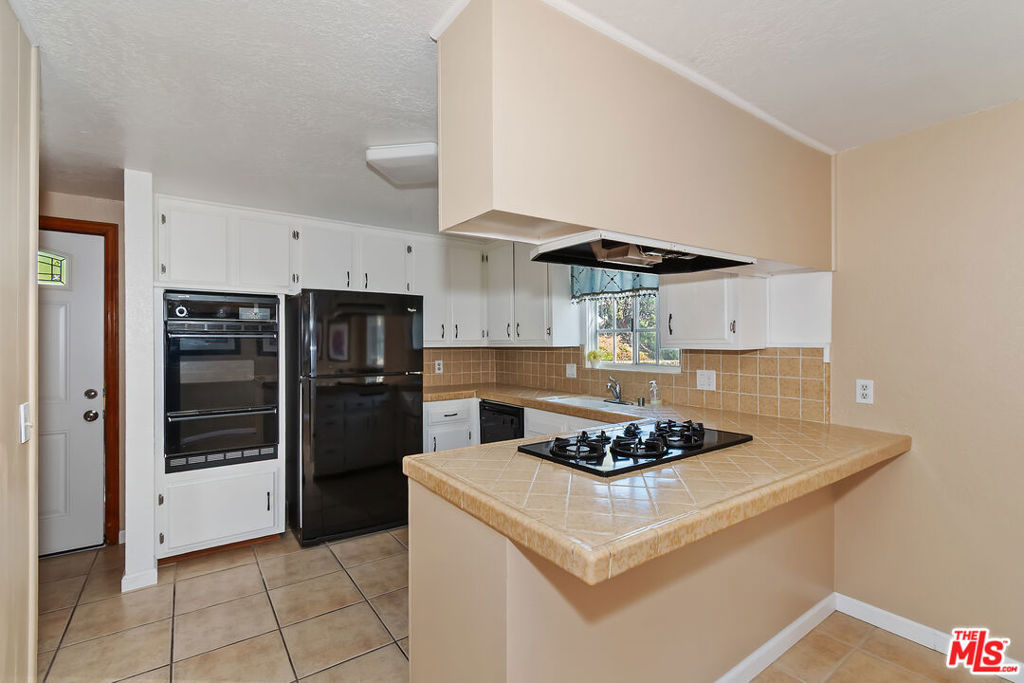 28665 Zion Drive Property Photo 12