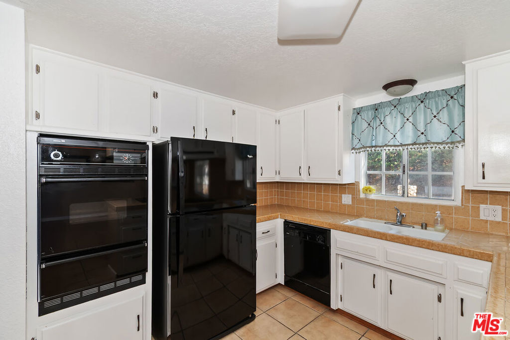 28665 Zion Drive Property Photo 14