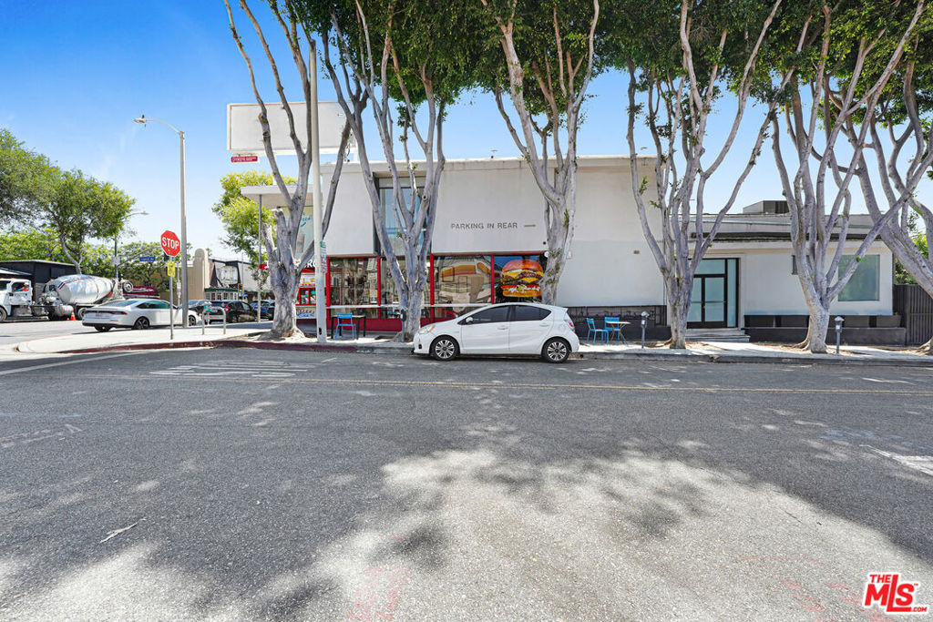7998 Santa Monica Boulevard Property Photo 7