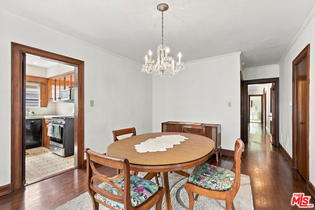 343 N Bronson Avenue Property Photo 13