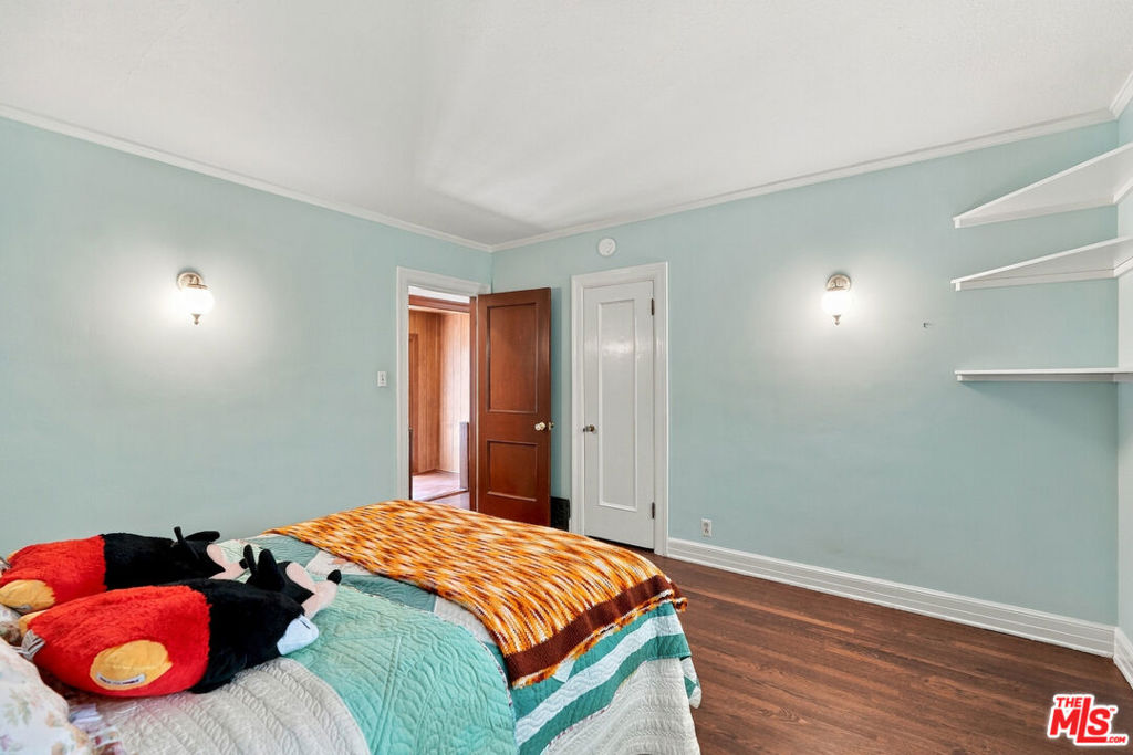 343 N Bronson Avenue Property Photo 27