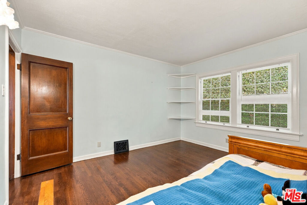 343 N Bronson Avenue Property Photo 31
