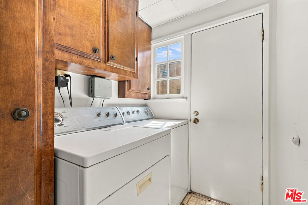 343 N Bronson Avenue Property Photo 44