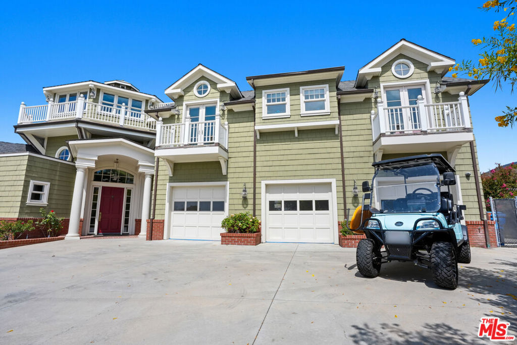 6277 Sea Star Drive Property Photo 2