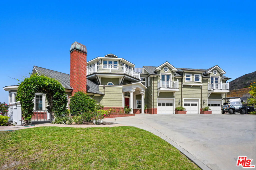 6277 Sea Star Drive Property Photo 3