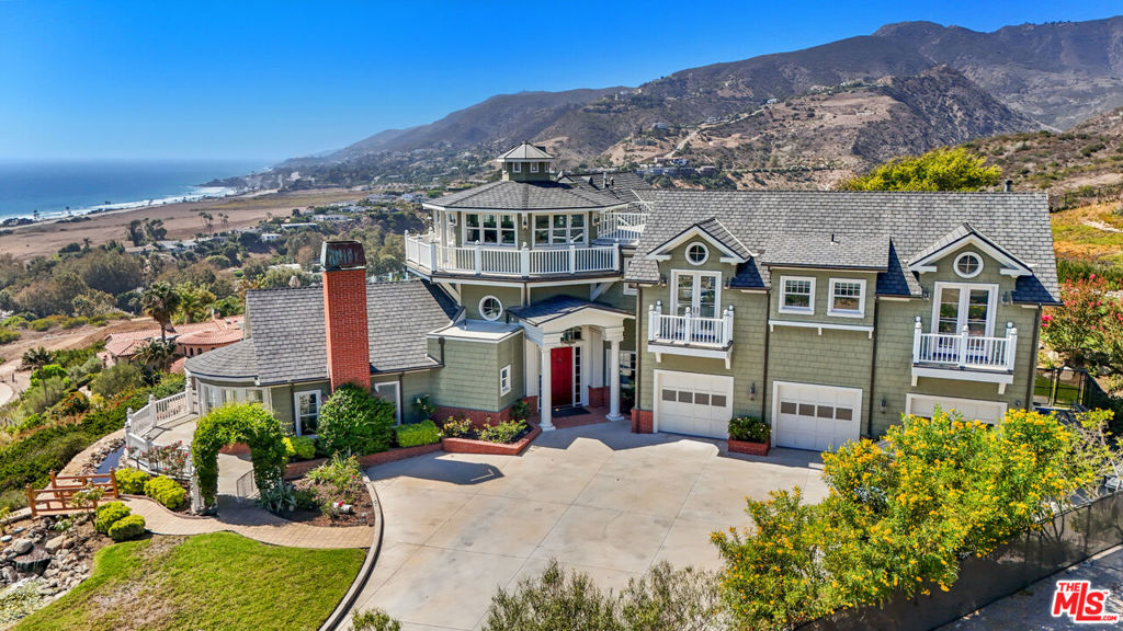 6277 Sea Star Drive Property Photo 4