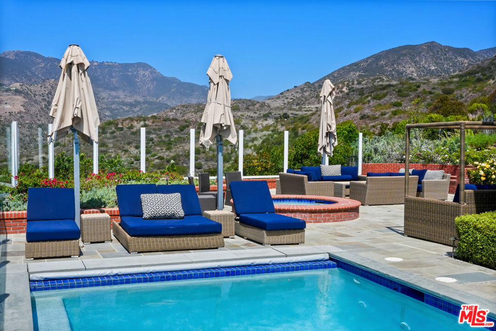 6277 Sea Star Drive Property Photo 14