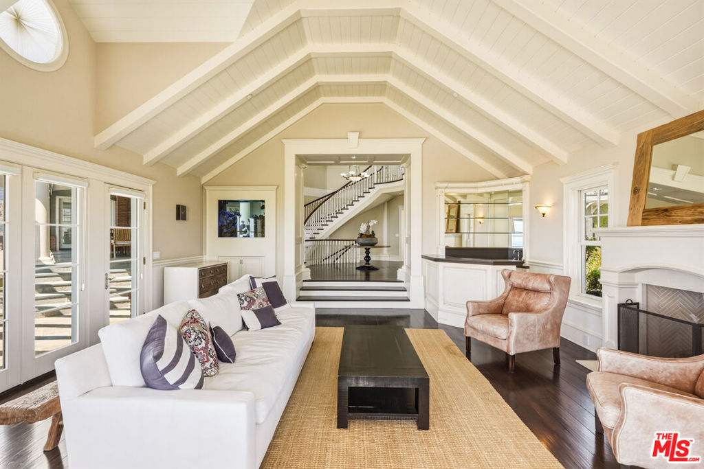 6277 Sea Star Drive Property Photo 16