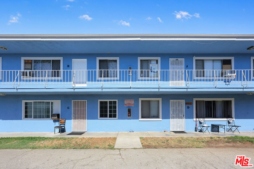 1244 S Spruce Street Property Photo 6