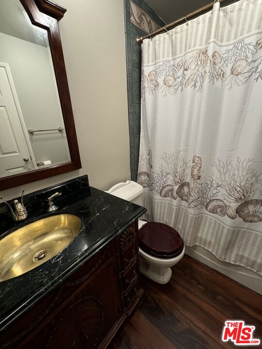 1749 12th Street B Property Photo 12