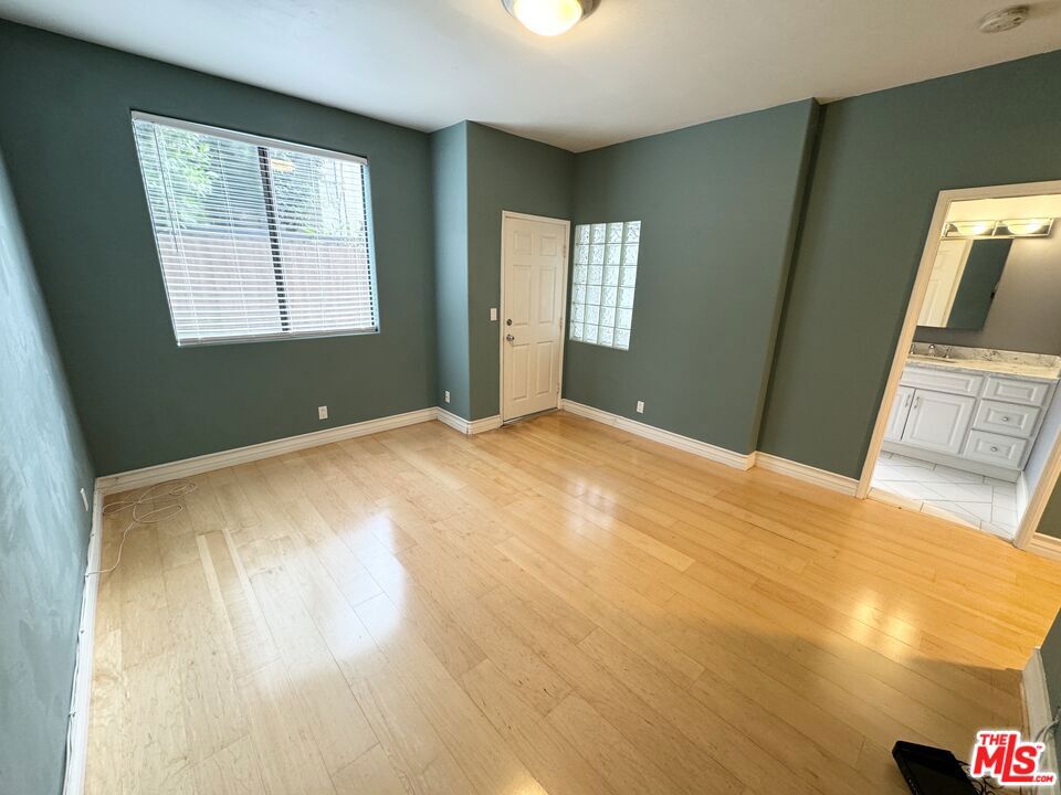 1749 12th Street B Property Photo 28