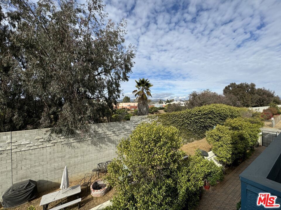 1749 12th Street B Property Photo 37
