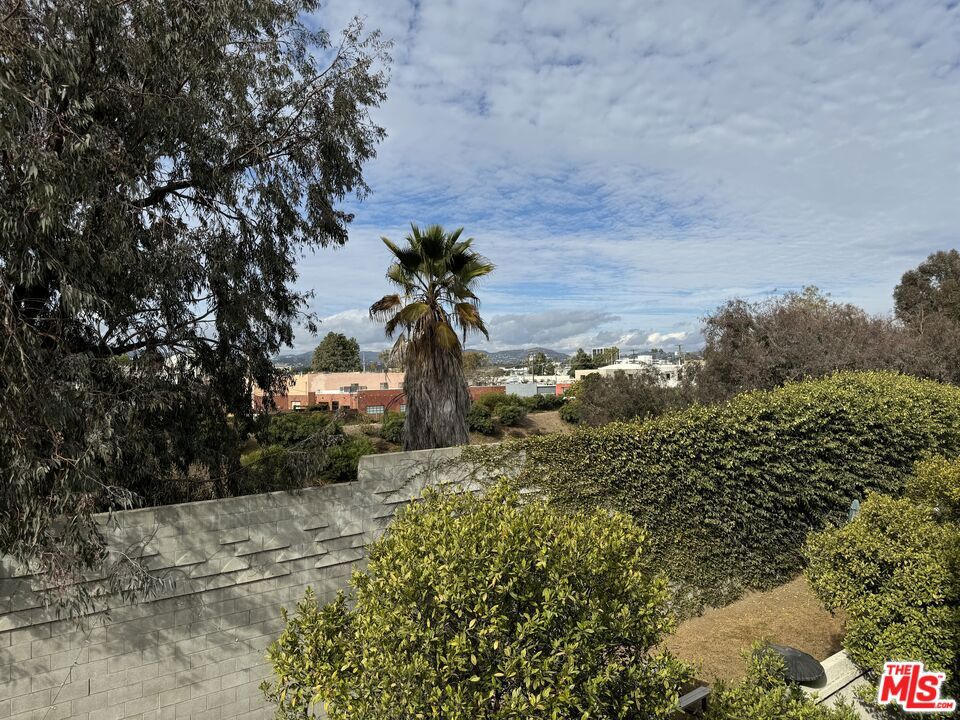 1749 12th Street B Property Photo 42