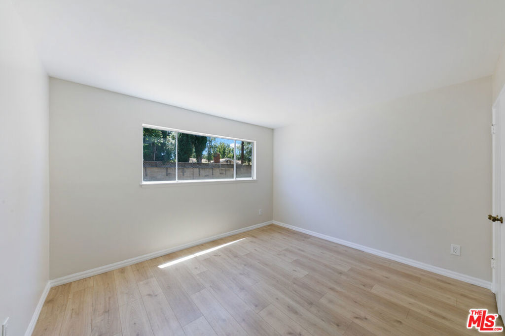 22848 Cohasset Street Property Photo 22
