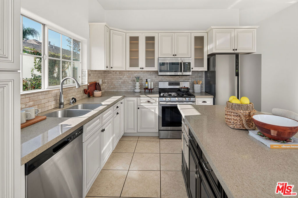 1636 Wellesley Avenue Property Photo 11