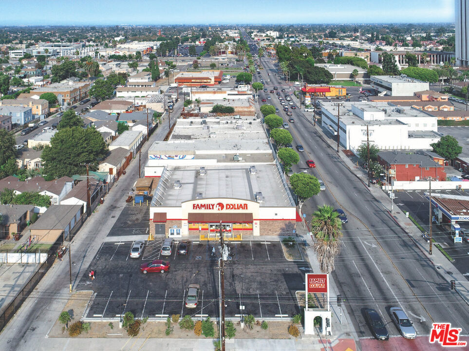 379 W Compton Boulevard Property Photo 5