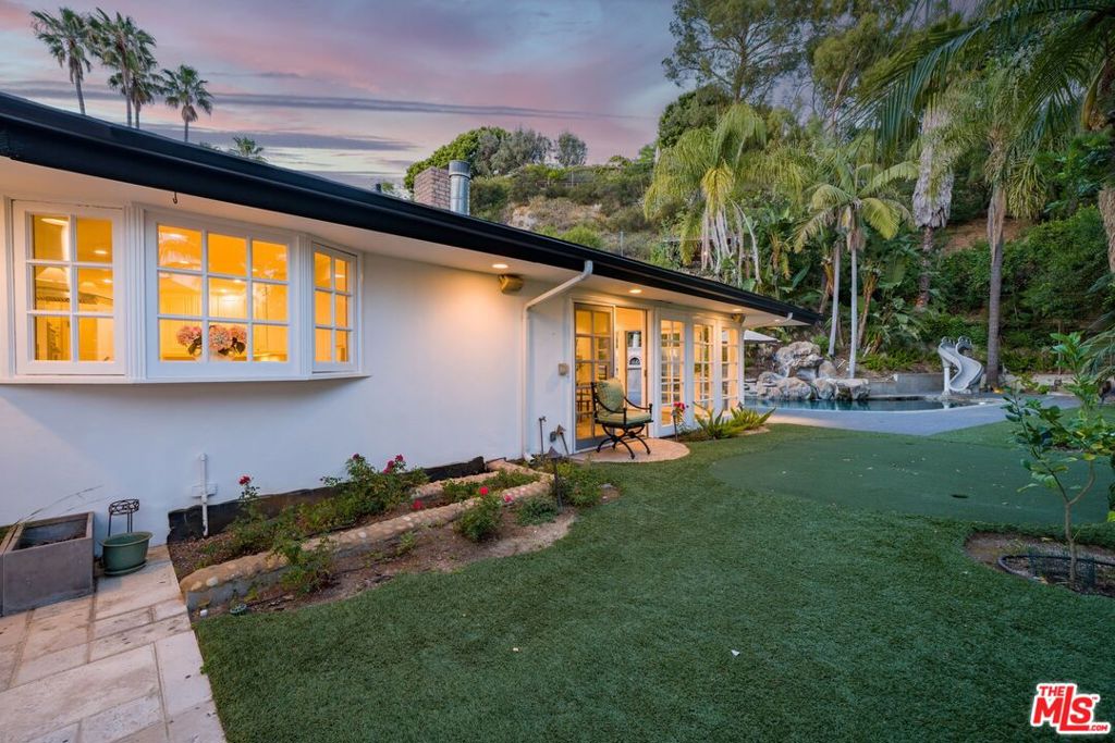 9023 Alto Cedro Drive Property Photo 4