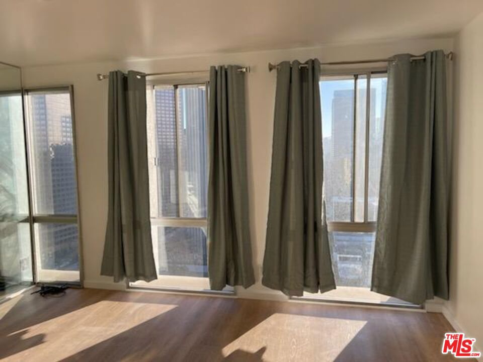 800 W 1st Street 2607 Property Photo 13