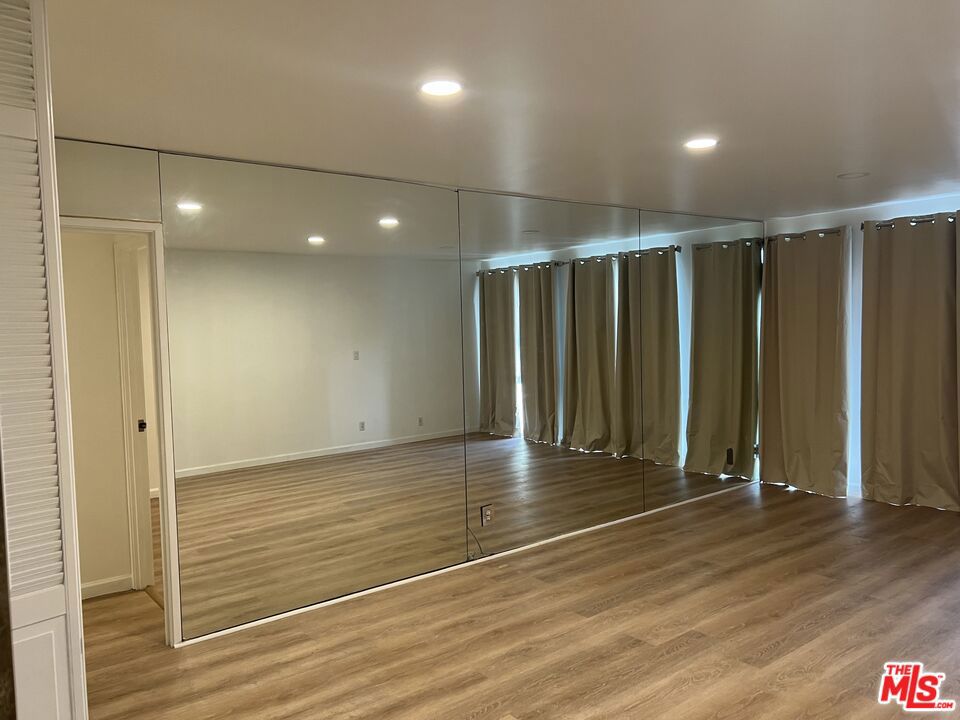 800 W 1st Street 2607 Property Photo 15