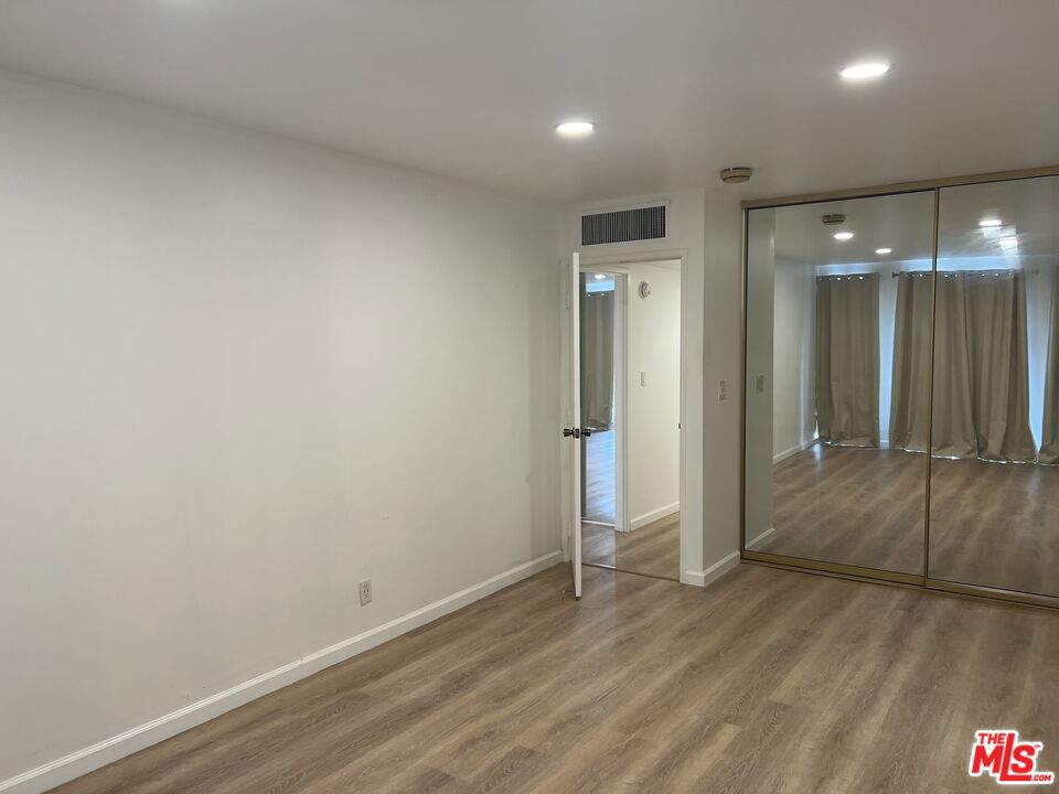 800 W 1st Street 2607 Property Photo 27