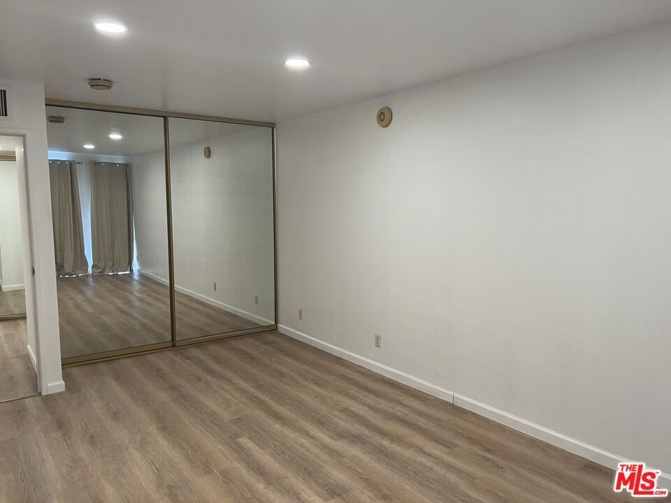 800 W 1st Street 2607 Property Photo 29