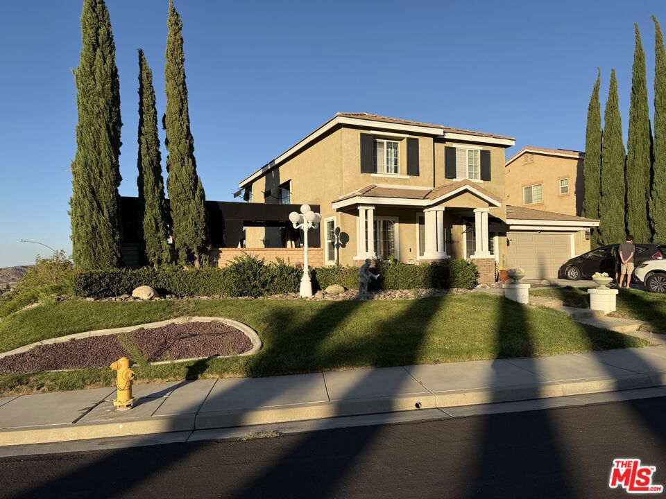 2409 Foxglove Court Property Photo 2
