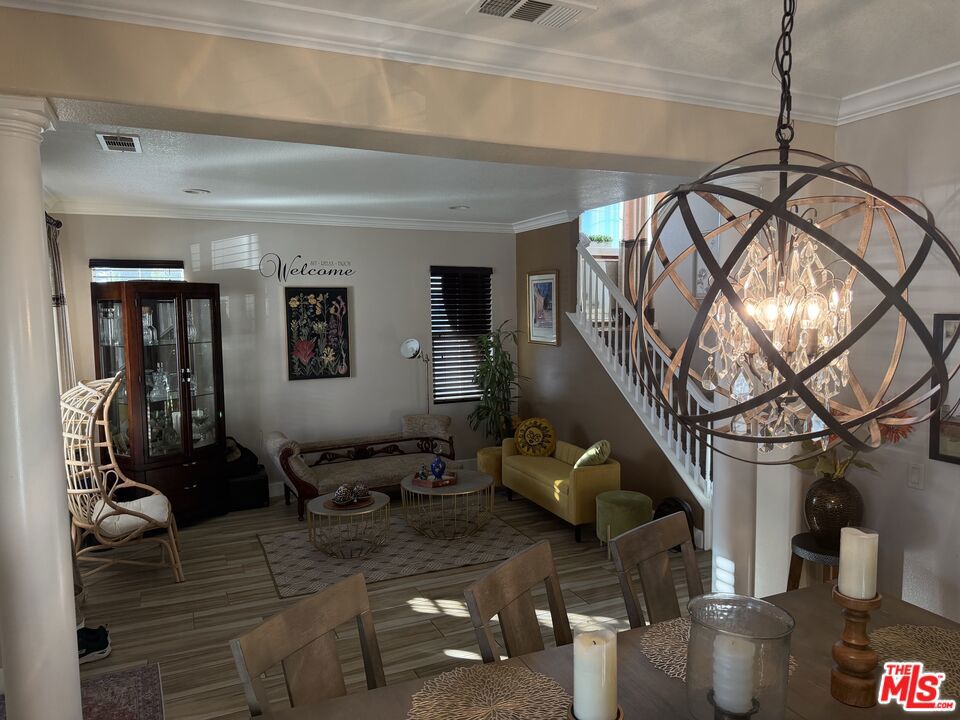 2409 Foxglove Court Property Photo 3