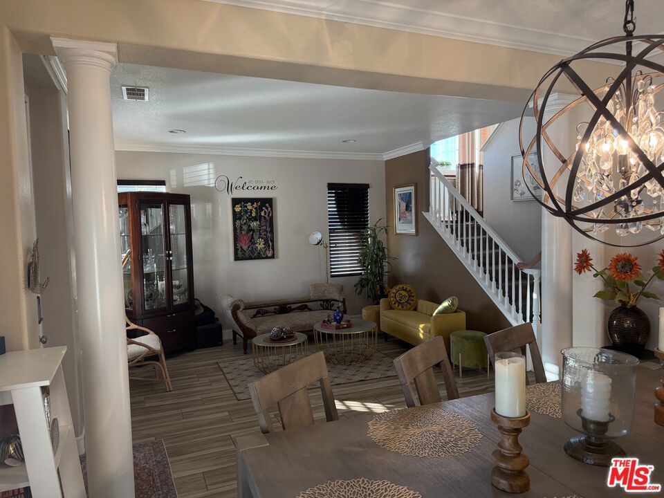 2409 Foxglove Court Property Photo 4