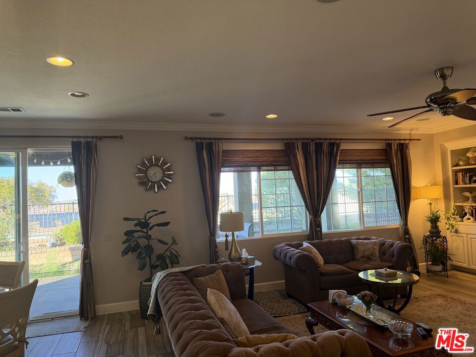 2409 Foxglove Court Property Photo 12