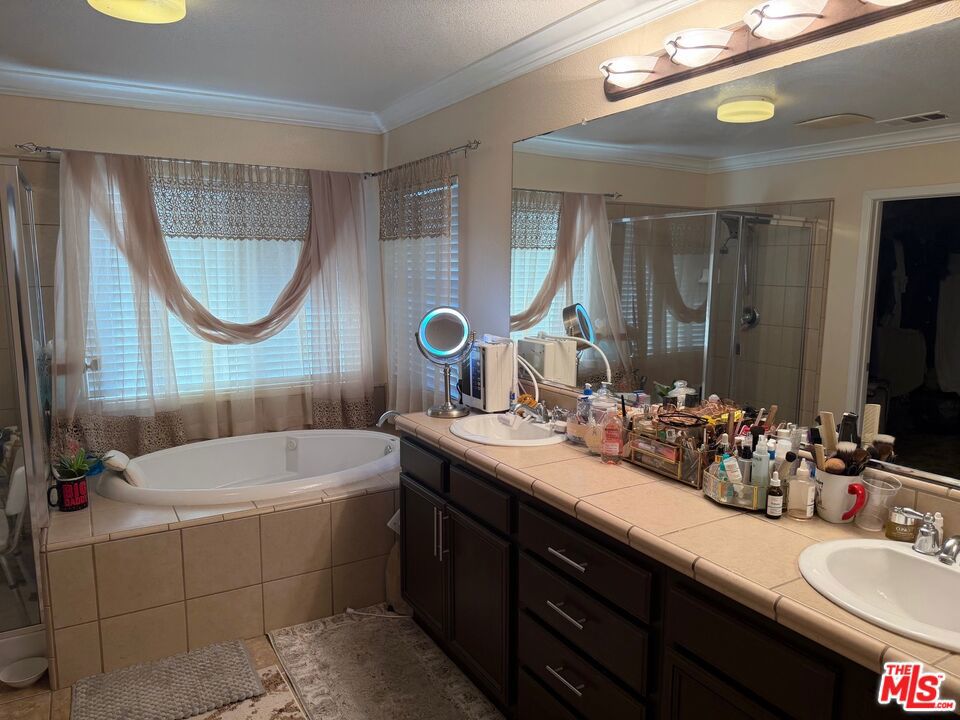 2409 Foxglove Court Property Photo 22