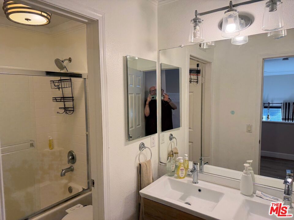 2409 Foxglove Court Property Photo 24