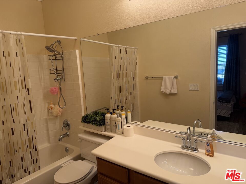 2409 Foxglove Court Property Photo 29