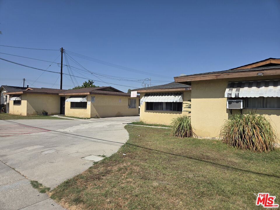 5143 Clara Street Property Photo 2