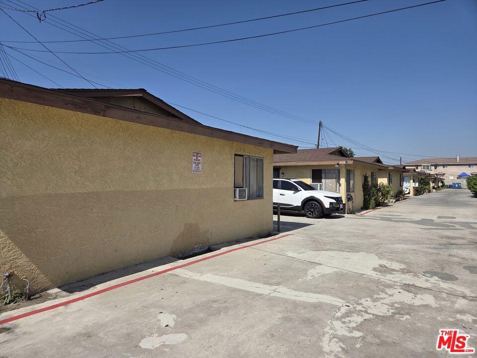 5143 Clara Street Property Photo 3