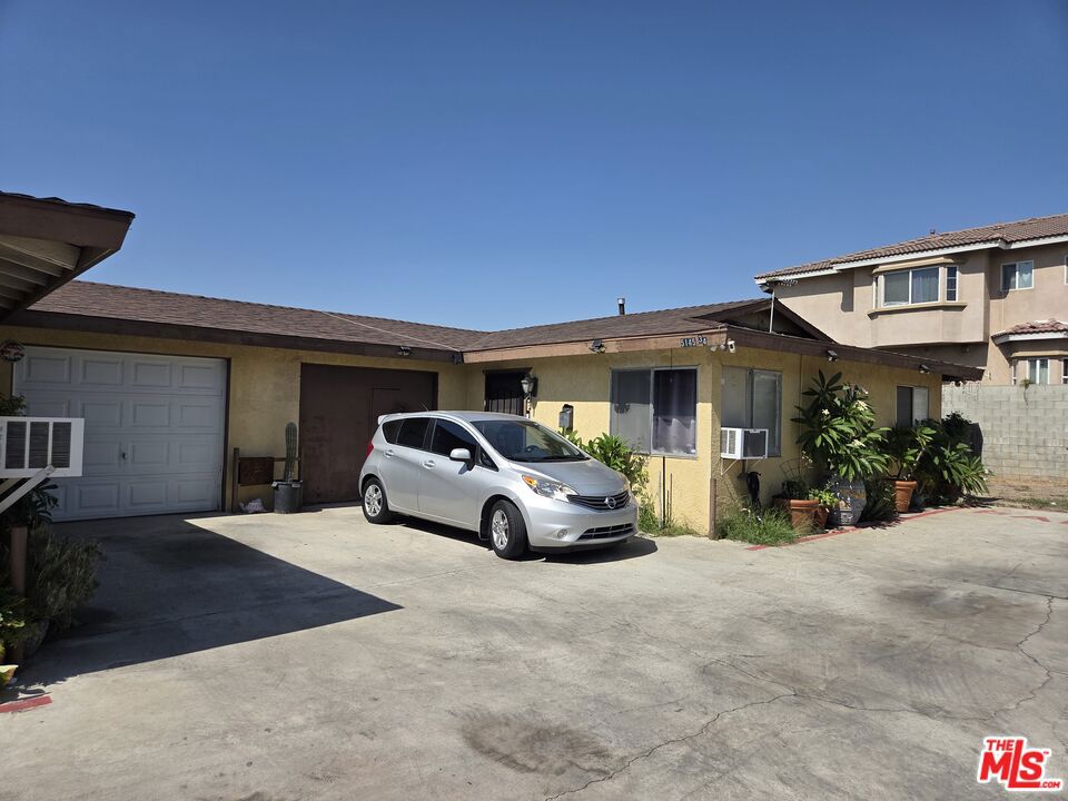 5143 Clara Street Property Photo 11