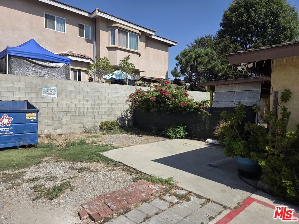 5143 Clara Street Property Photo 14