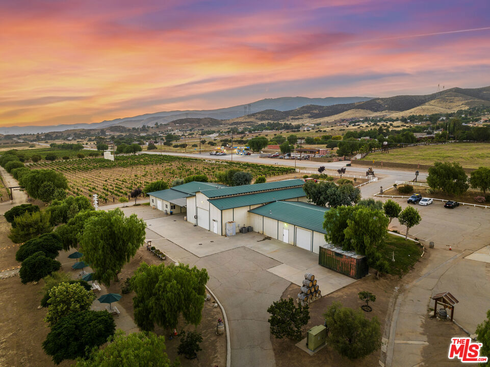 9640 Sierra Highway Property Photo 8