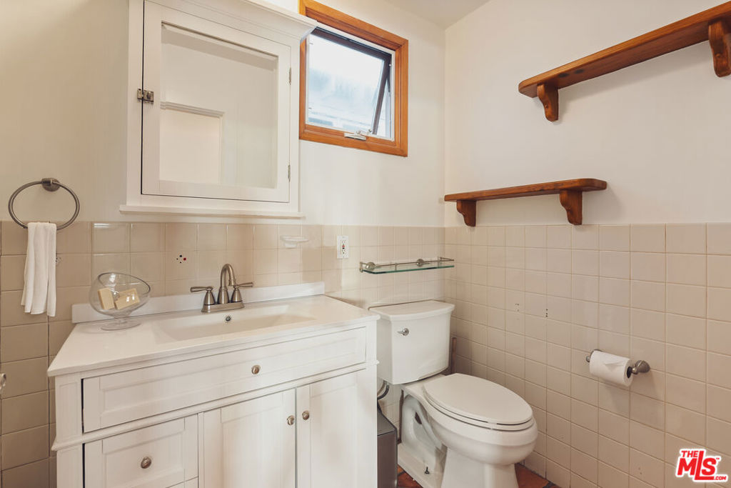 118 Fraser Avenue Property Photo 12