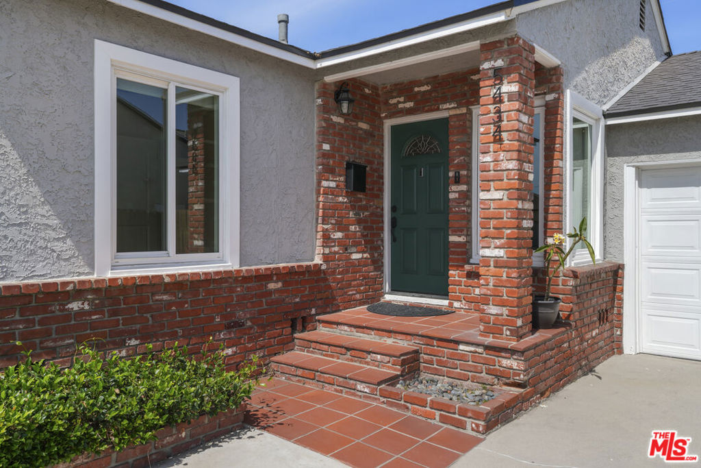 5434 Graywood Avenue Property Photo 3