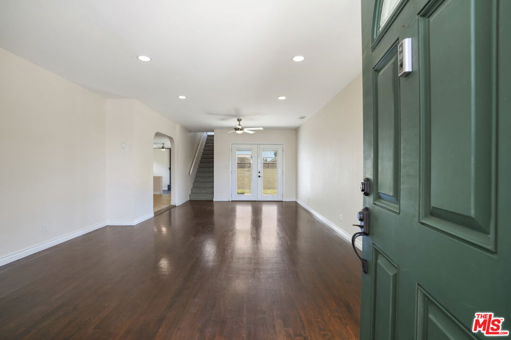5434 Graywood Avenue Property Photo 6