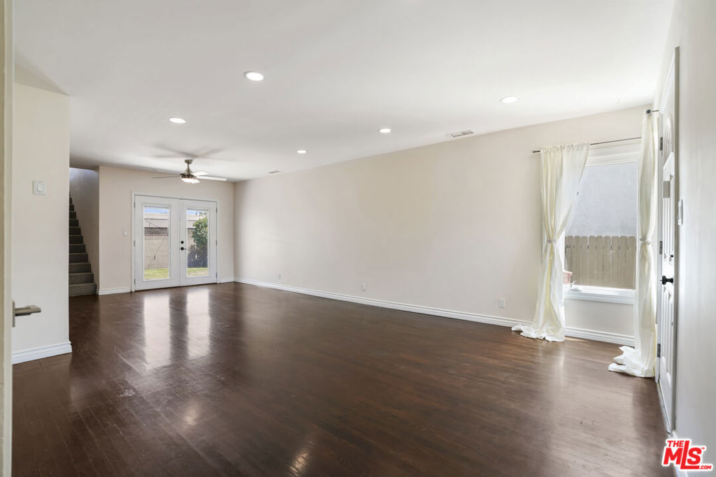 5434 Graywood Avenue Property Photo 8
