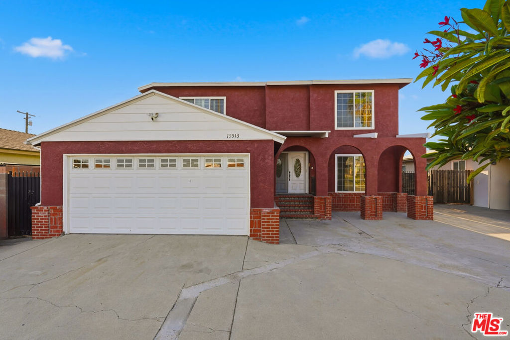 15513 S Tarrant Avenue Property Photo 1