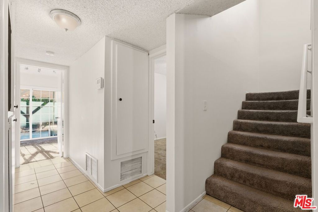 15513 S Tarrant Avenue Property Photo 8