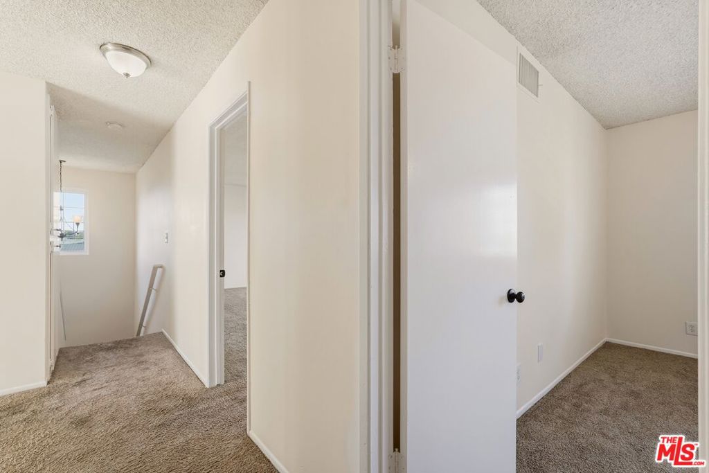 15513 S Tarrant Avenue Property Photo 10