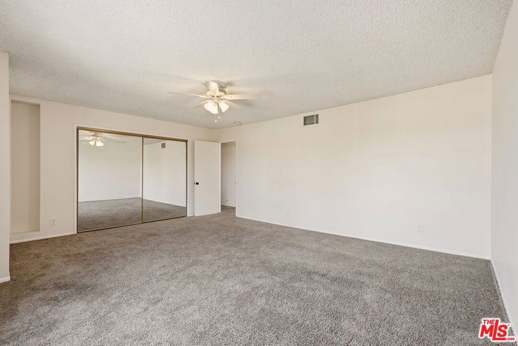 15513 S Tarrant Avenue Property Photo 14