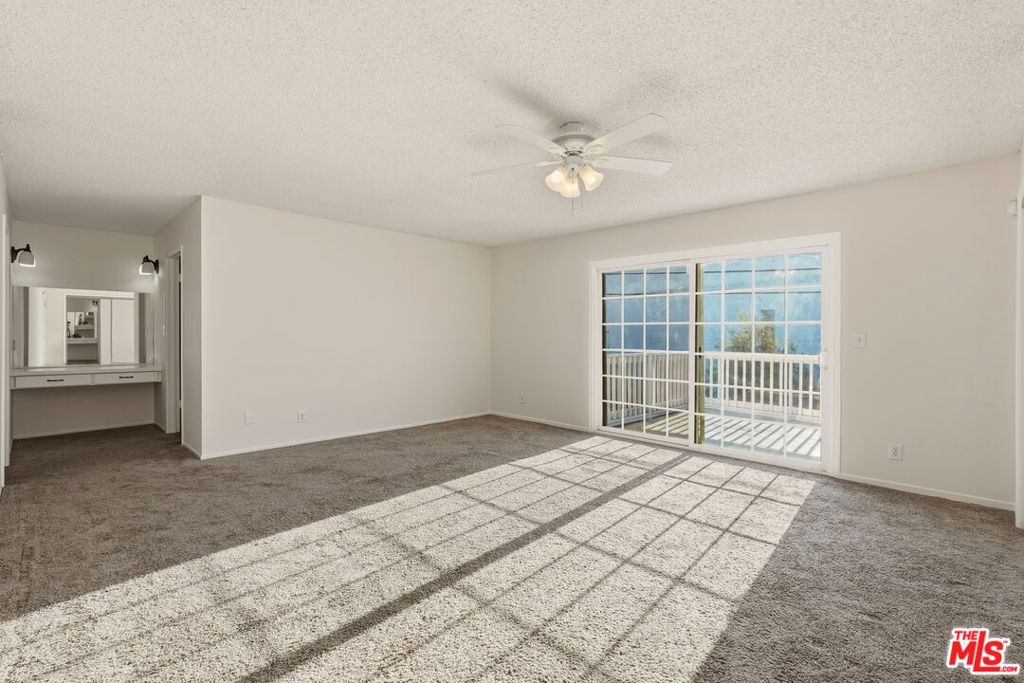 15513 S Tarrant Avenue Property Photo 17